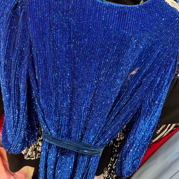 Retrofete xs nwt blue sequin wrap dress. - Picture 8 of 8